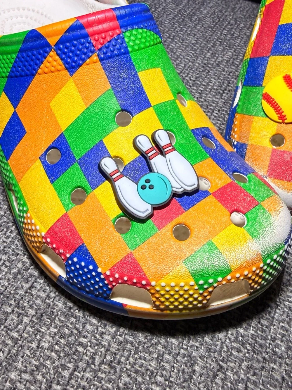 Crocs Digi Block/Multicolor clogs slip on shoes kids size J3